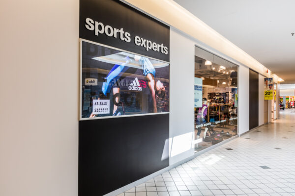 Beloeil Sport Expert storefront facade lighted with Stanpro luminaires to improve the customer experience and attract people's eye