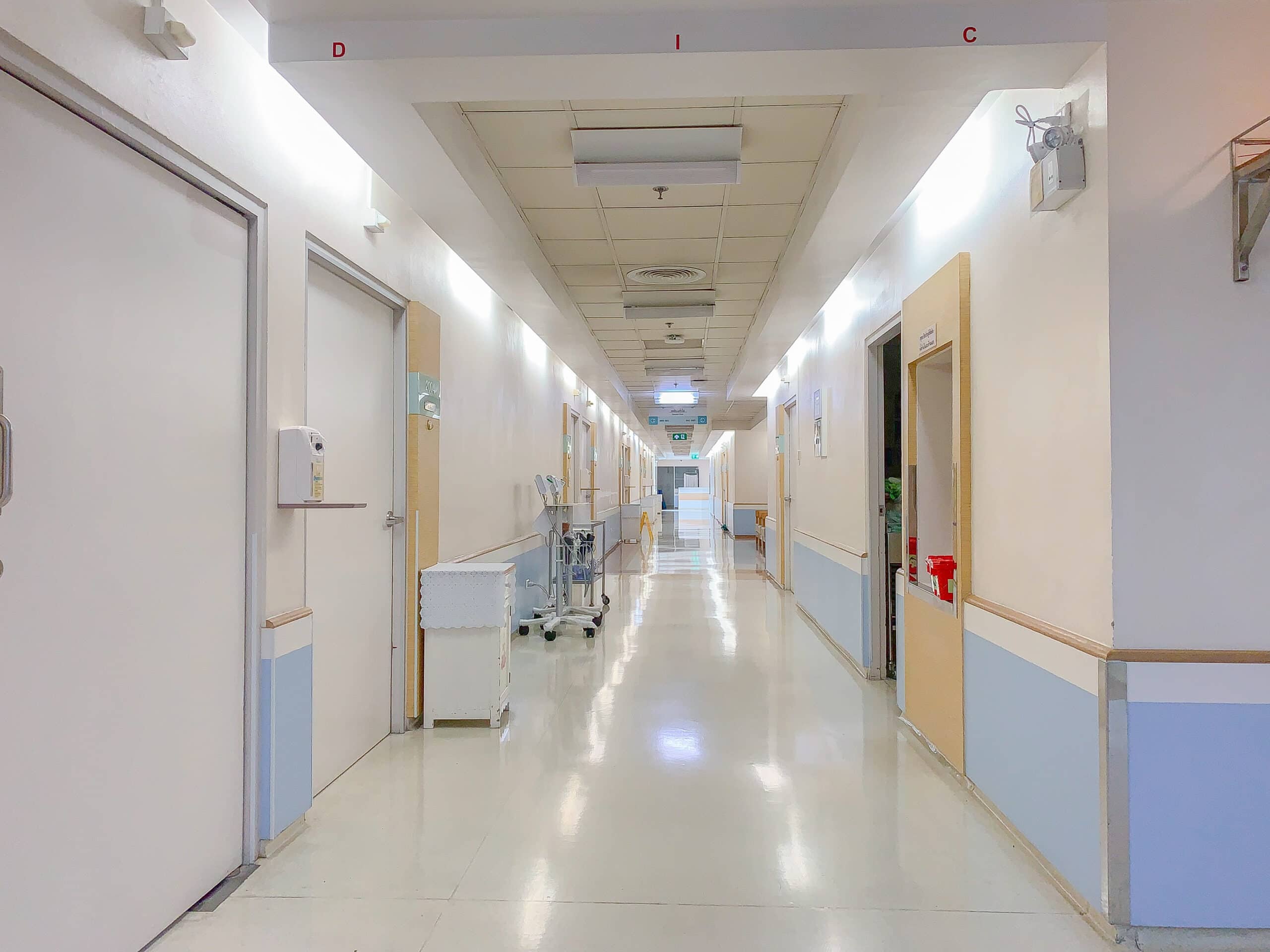 emergency remote lights in an hospital corridor